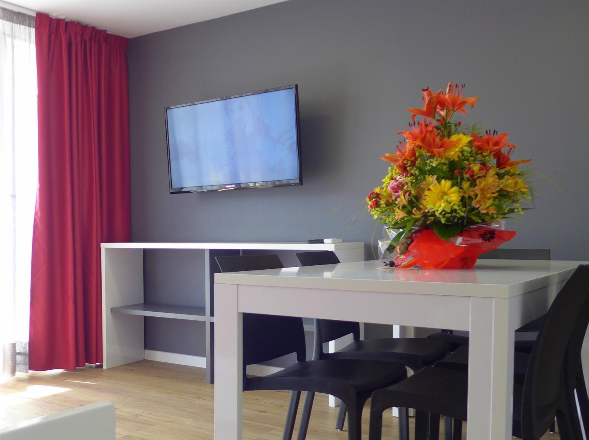 Rentalmar Navarra Family Suites Салоу Номер фото